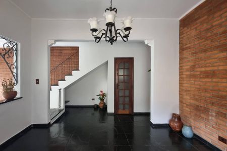 Casa à venda com 242m², 5 quartos e 5 vagas