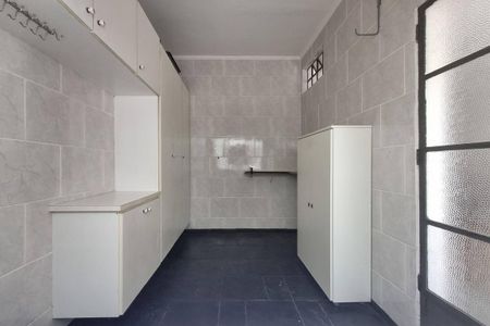 Casa à venda com 242m², 5 quartos e 5 vagas