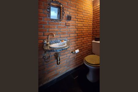 Casa à venda com 242m², 5 quartos e 5 vagas