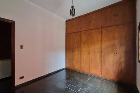 Casa à venda com 242m², 5 quartos e 5 vagas