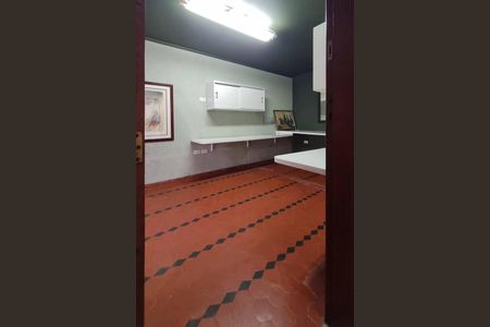 Casa à venda com 242m², 5 quartos e 5 vagas