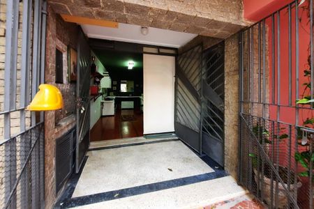 Casa à venda com 242m², 5 quartos e 5 vagas