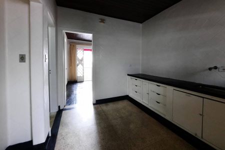 Casa à venda com 242m², 5 quartos e 5 vagas