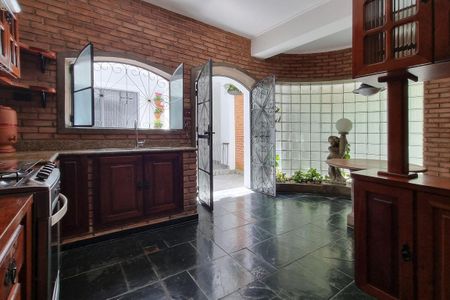 Casa à venda com 242m², 5 quartos e 5 vagas