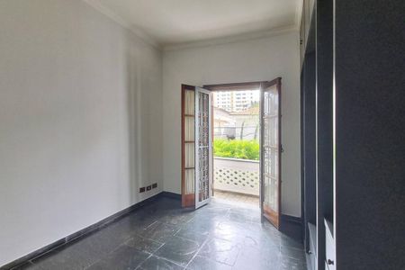 Casa à venda com 242m², 5 quartos e 5 vagas