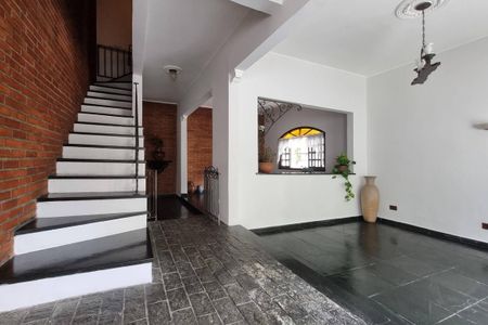 Casa à venda com 242m², 5 quartos e 5 vagas