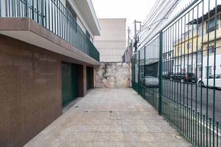 Casa para alugar com 48m², 1 quarto e sem vaga Casa para alugar com 48m², 1 quarto e sem vagaFachada