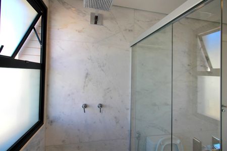 Apartamento para alugar com 150m², 3 quartos e 4 vagasBanheiro da Suíte 1