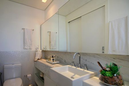 Apartamento para alugar com 150m², 3 quartos e 4 vagasBanheiro da Suíte 2