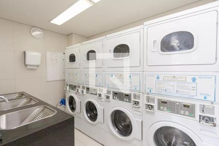 Apartamento à venda com 104m², 2 quartos e 2 vagas Apartamento à venda com 104m², 2 quartos e 2 vagasÁrea comum - Lavanderia