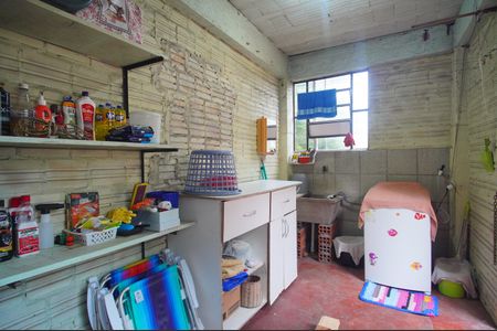 Casa à venda com 80m², 2 quartos e 1 vagaÁrea de Serviço