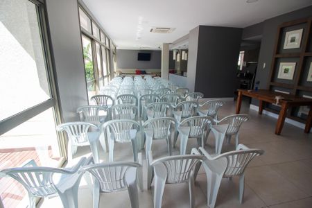Apartamento à venda com 105m², 3 quartos e 2 vagas Apartamento à venda com 105m², 3 quartos e 2 vagasÁrea comum - Salão de festas