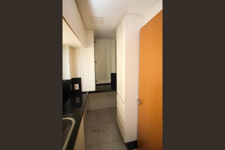 Apartamento à venda com 105m², 3 quartos e 2 vagas Apartamento à venda com 105m², 3 quartos e 2 vagasÁrea de Serviço