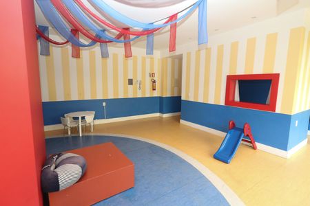 Apartamento à venda com 105m², 3 quartos e 2 vagas Apartamento à venda com 105m², 3 quartos e 2 vagasBrinquedoteca