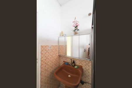Casa à venda com 126m², 3 quartos e 2 vagas Casa à venda com 126m², 3 quartos e 2 vagasBanheiro
