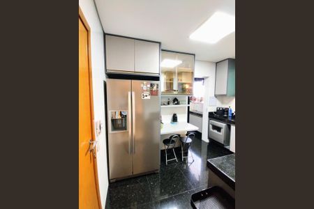 Apartamento à venda com 147m², 4 quartos e 3 vagas
