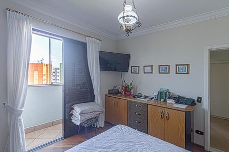 Apartamento à venda com 150m², 3 quartos e 3 vagas Apartamento à venda com 150m², 3 quartos e 3 vagasSuíte
