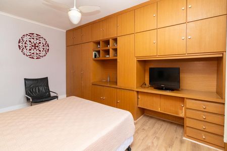 Casa à venda com 200m², 5 quartos e 2 vagasQuarto 2