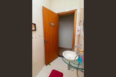 Casa à venda com 200m², 5 quartos e 2 vagasLavabo