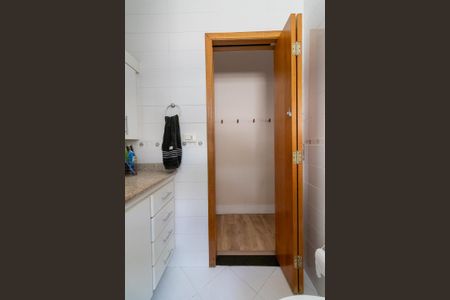 Casa à venda com 200m², 5 quartos e 2 vagasBanheiro da Suíte