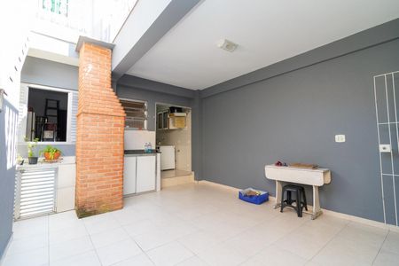 Casa à venda com 200m², 5 quartos e 2 vagasChurrasqueira