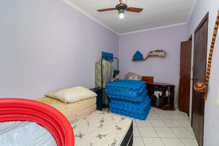 Casa à venda com 200m², 5 quartos e 2 vagasQuarto 3 