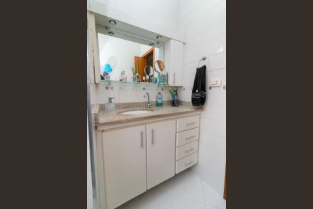 Casa à venda com 200m², 5 quartos e 2 vagasBanheiro da Suíte