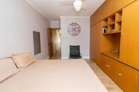 Casa à venda com 200m², 5 quartos e 2 vagasQuarto 2