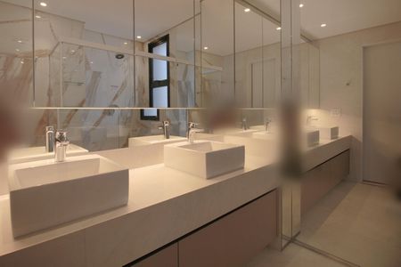 Apartamento para alugar com 150m², 2 quartos e 4 vagasBanheiro da Suíte 1