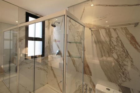 Apartamento para alugar com 150m², 2 quartos e 4 vagasBanheiro da Suíte 1