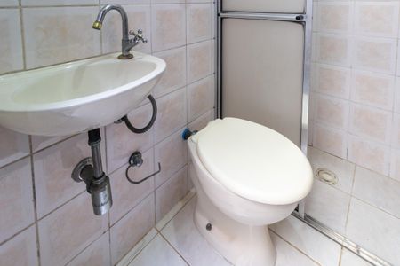 Casa à venda com 156m², 2 quartos e 1 vaga Casa à venda com 156m², 2 quartos e 1 vagaBanheiro de Serviço