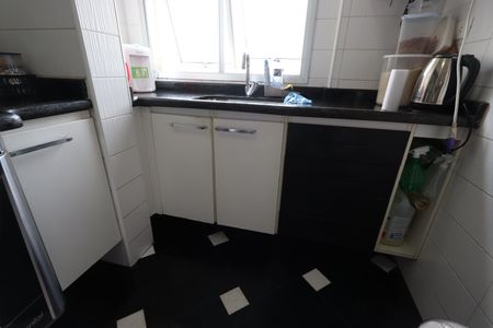 Apartamento à venda com 150m², 2 quartos e 2 vagasCozinha