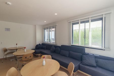 Studio à venda com 28m², 1 quarto e sem vagaÁrea comum - Salão de festas