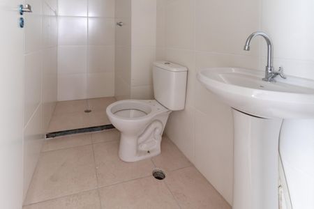 Apartamento à venda com 35m², 2 quartos e sem vaga Apartamento à venda com 35m², 2 quartos e sem vagaBanheiro