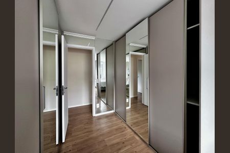 Apartamento para alugar com 108m², 3 quartos e 2 vagas Apartamento para alugar com 108m², 3 quartos e 2 vagasCloset Suíte 3
