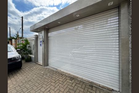 Casa à venda com 118m², 2 quartos e 2 vagas Casa à venda com 118m², 2 quartos e 2 vagasFachada