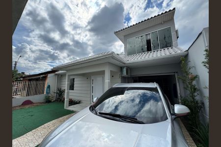 Casa à venda com 118m², 2 quartos e 2 vagas Casa à venda com 118m², 2 quartos e 2 vagasÁrea Externa