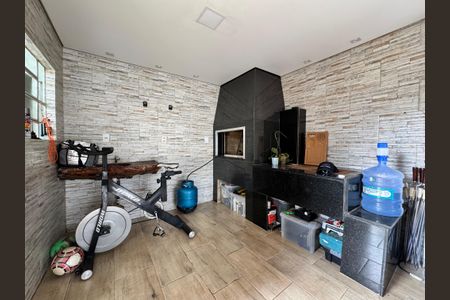 Casa à venda com 118m², 2 quartos e 2 vagas Casa à venda com 118m², 2 quartos e 2 vagasChurrasqueira
