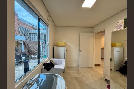 Casa à venda com 118m², 2 quartos e 2 vagas Casa à venda com 118m², 2 quartos e 2 vagasÁrea de Serviço