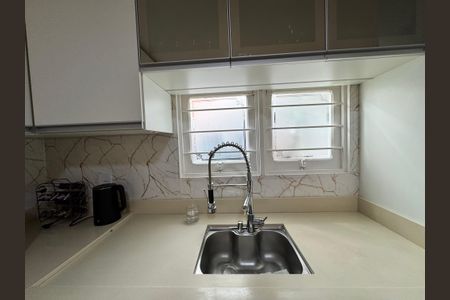 Casa à venda com 118m², 2 quartos e 2 vagas Casa à venda com 118m², 2 quartos e 2 vagasCozinha