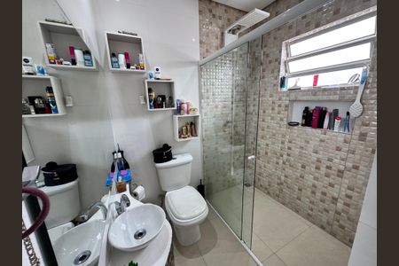 Casa à venda com 118m², 2 quartos e 2 vagas Casa à venda com 118m², 2 quartos e 2 vagasBanheiro da Suíte