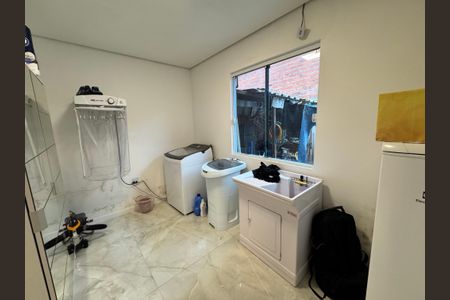 Casa à venda com 118m², 2 quartos e 2 vagas Casa à venda com 118m², 2 quartos e 2 vagasÁrea de Serviço