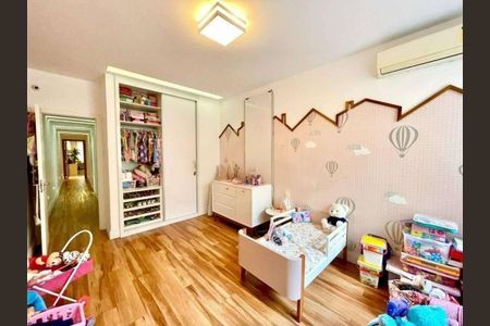 Apartamento à venda com 210m², 3 quartos e sem vaga