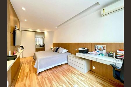 Apartamento à venda com 210m², 3 quartos e sem vaga