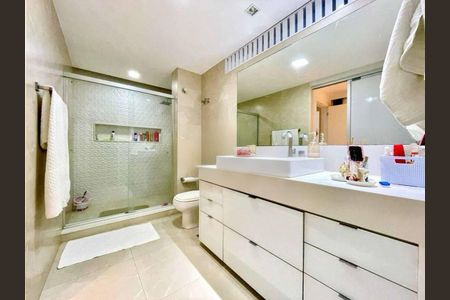 Apartamento à venda com 210m², 3 quartos e sem vaga