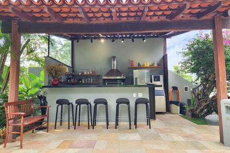 Casa à venda com 1330m², 8 quartos e 4 vagas Casa à venda com 1330m², 8 quartos e 4 vagasChurrasqueira