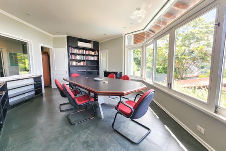 Casa à venda com 1330m², 8 quartos e 4 vagas Casa à venda com 1330m², 8 quartos e 4 vagasSala 5