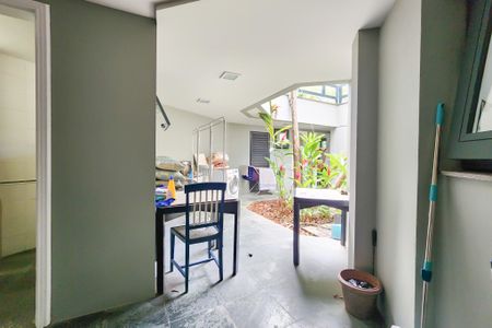 Casa à venda com 1330m², 8 quartos e 4 vagas Casa à venda com 1330m², 8 quartos e 4 vagasÁrea de serviço