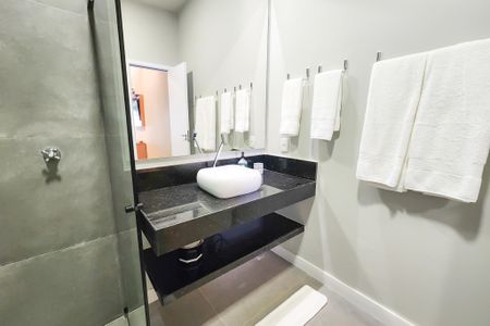 Casa à venda com 1330m², 8 quartos e 4 vagas Casa à venda com 1330m², 8 quartos e 4 vagasBanheiro suite 3