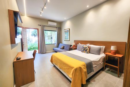 Casa à venda com 1330m², 8 quartos e 4 vagas Casa à venda com 1330m², 8 quartos e 4 vagasSuite 3